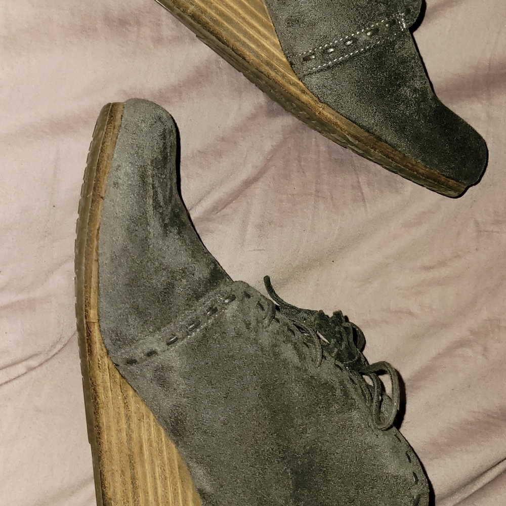 Dr. Scholl's gray bootie wedges